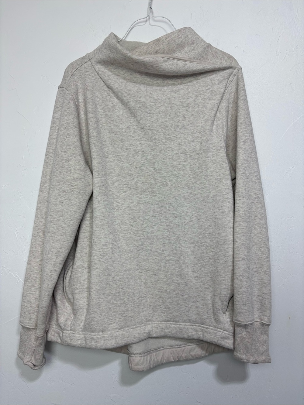 Athleta Women's Cozy Karma Twist Neck Sweatshirt Large Beige Cream Neutral